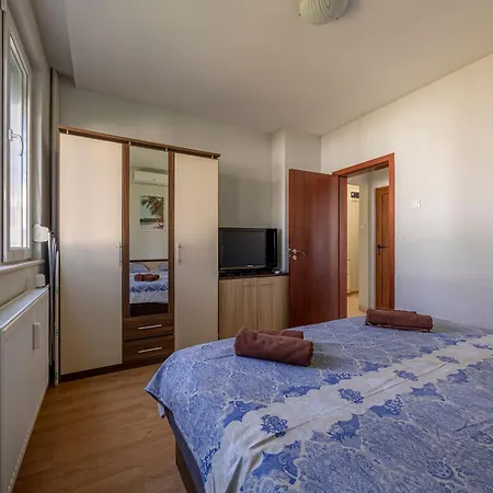 Modern Place 2bdr 1livingroom 아파트 소피아