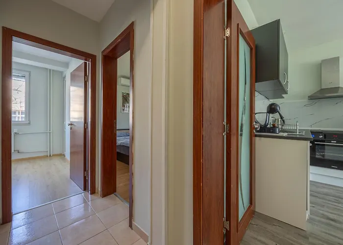 Modern Place 2bdr 1livingroom *